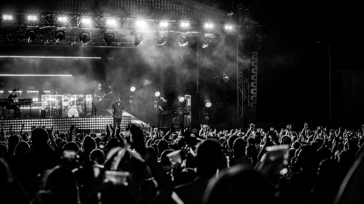 Max Giesinger verzauberte die Besucher im Nordhäuser Gehege und sorgte für ein unvergessliches Konzert. Foto: Christoph Keil