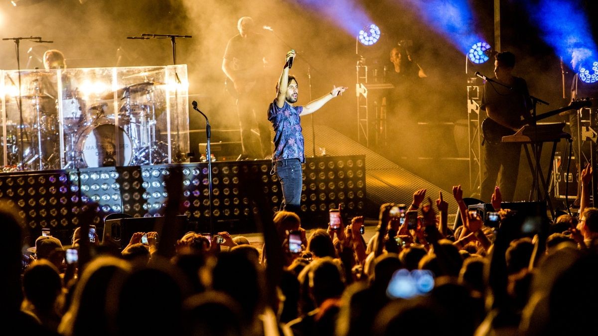 Max Giesinger verzauberte die Besucher im Nordhäuser Gehege und sorgte für ein unvergessliches Konzert. Foto: Christoph Keil