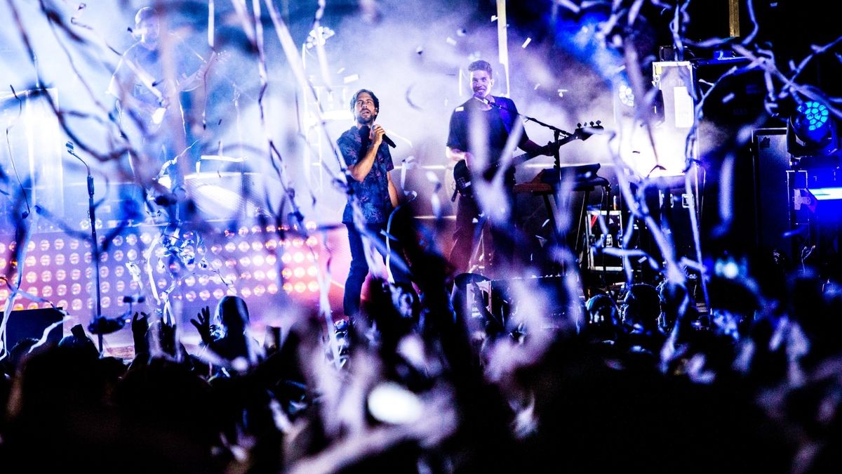 Max Giesinger verzauberte die Besucher im Nordhäuser Gehege und sorgte für ein unvergessliches Konzert. Foto: Christoph Keil