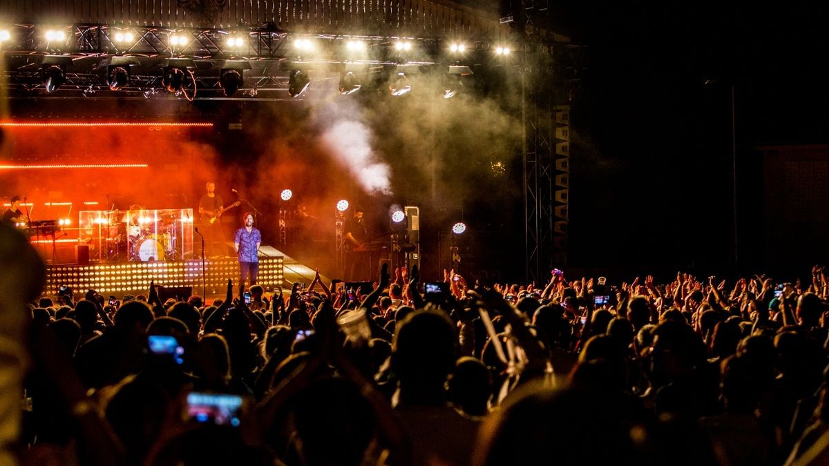 Max Giesinger verzauberte die Besucher im Nordhäuser Gehege und sorgte für ein unvergessliches Konzert. Foto: Christoph Keil