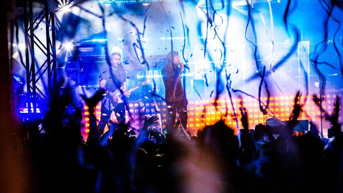 Max Giesinger verzauberte die Besucher im Nordhäuser Gehege und sorgte für ein unvergessliches Konzert. Foto: Christoph Keil