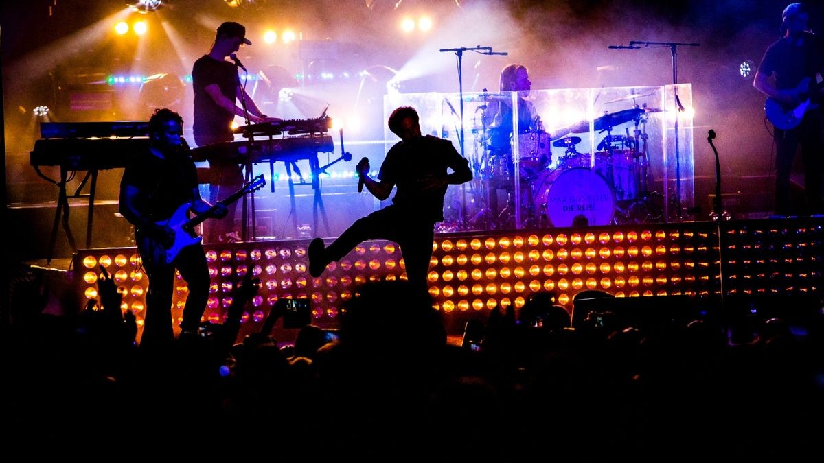 Max Giesinger verzauberte die Besucher im Nordhäuser Gehege und sorgte für ein unvergessliches Konzert. Foto: Christoph Keil