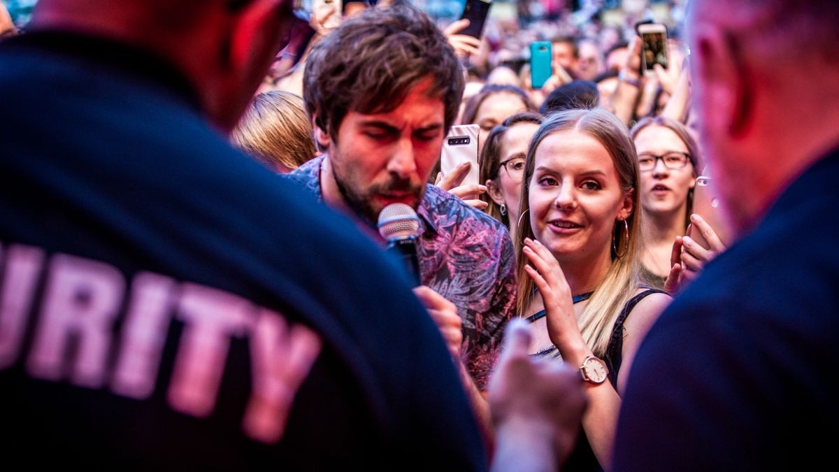 Max Giesinger verzauberte die Besucher im Nordhäuser Gehege und sorgte für ein unvergessliches Konzert. Foto: Christoph Keil