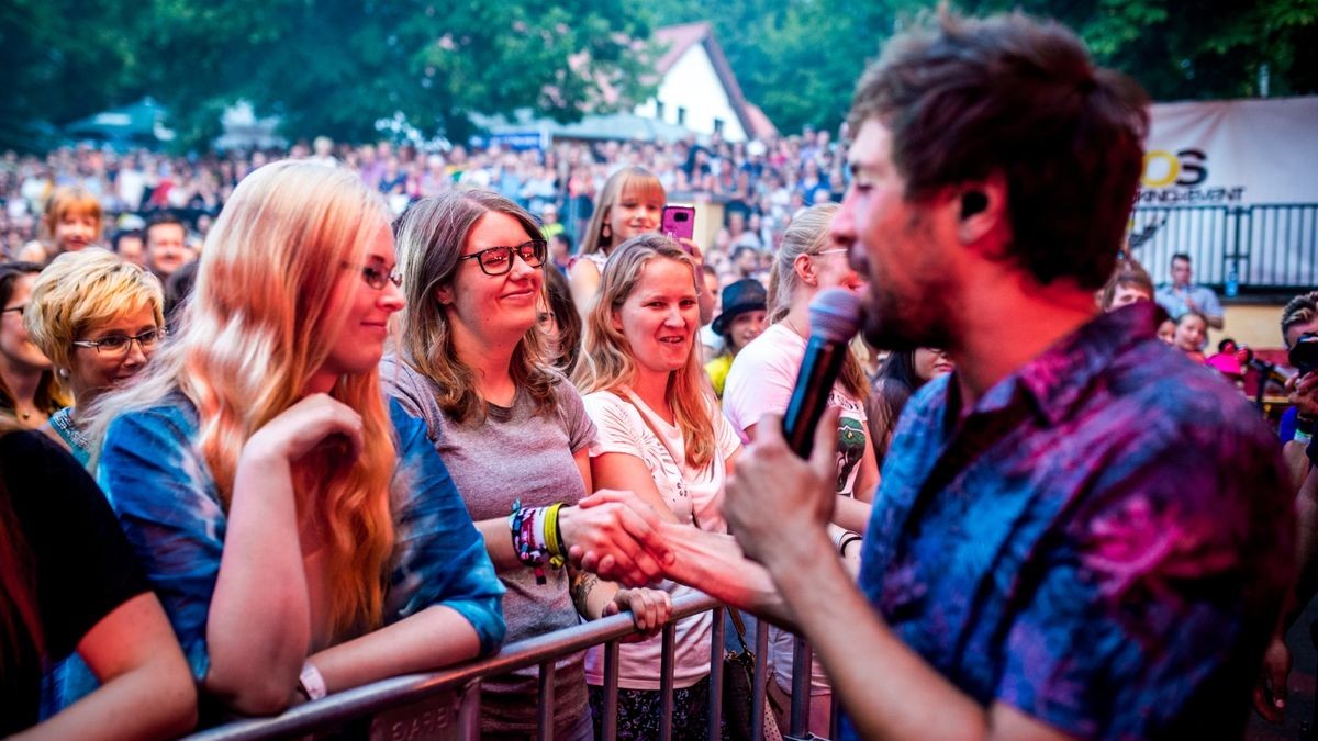 Max Giesinger verzauberte die Besucher im Nordhäuser Gehege und sorgte für ein unvergessliches Konzert. Foto: Christoph Keil