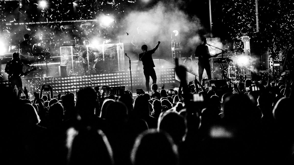 Max Giesinger verzauberte die Besucher im Nordhäuser Gehege und sorgte für ein unvergessliches Konzert. Foto: Christoph Keil