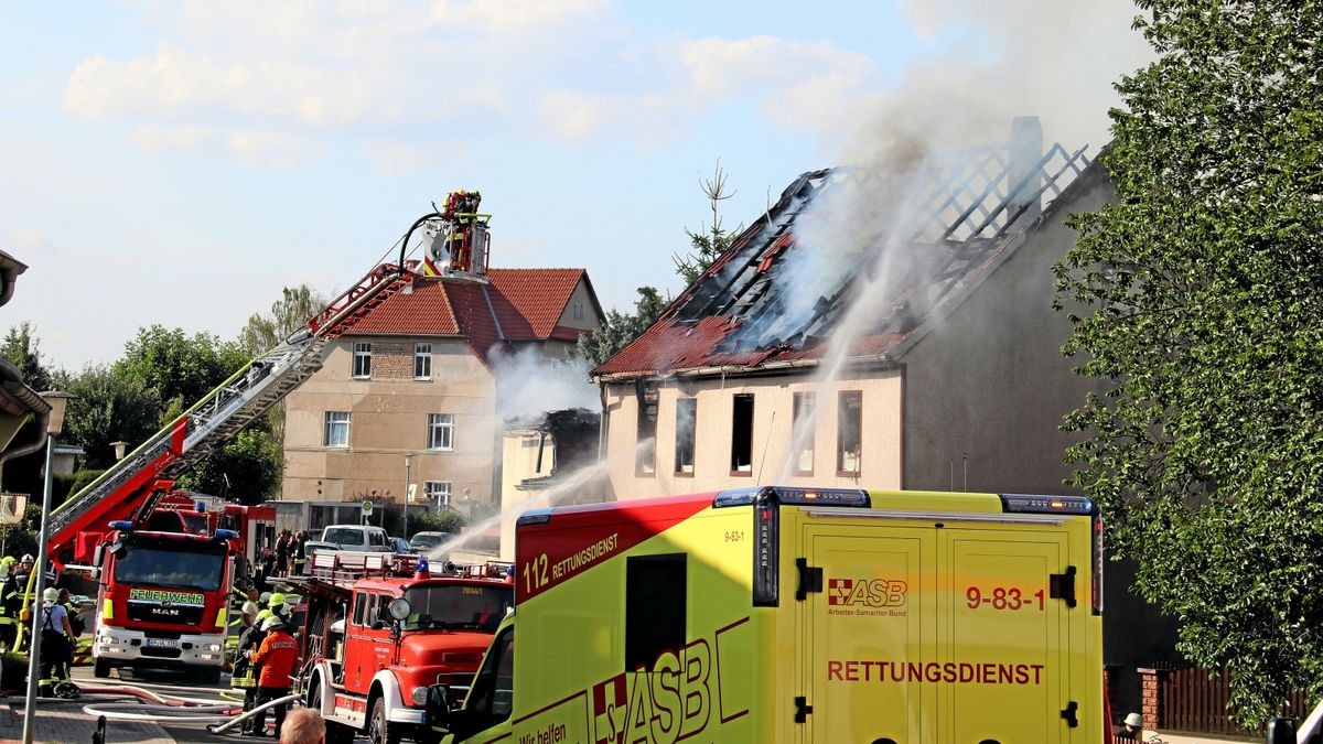 Die Ortsdurchfahrt wurde gesperrt.