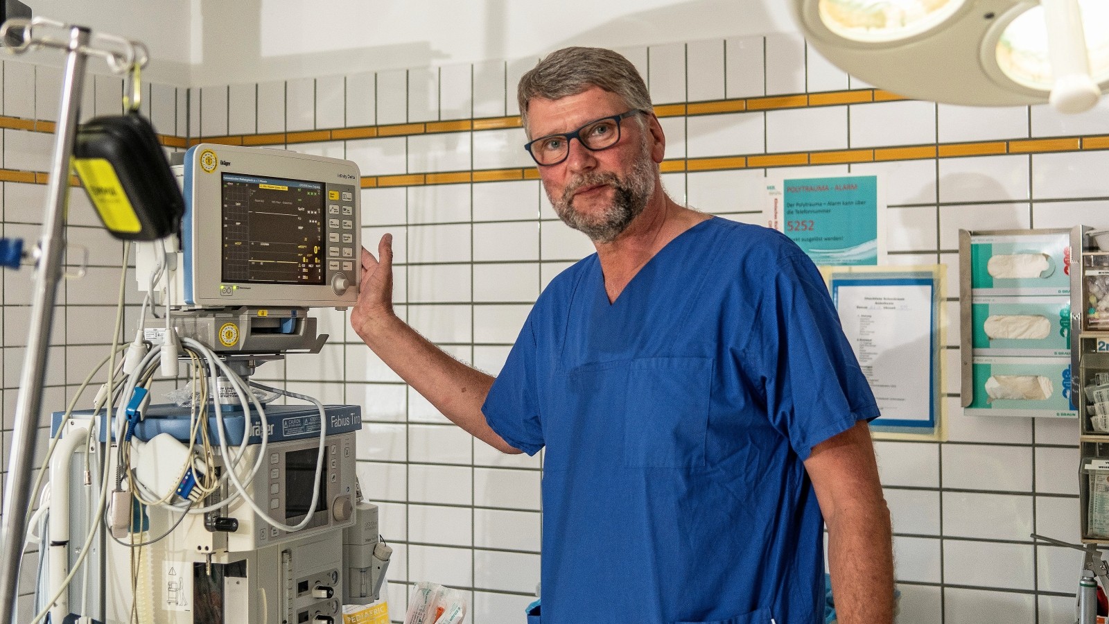 Anästhesist Medikamente vor OP frühzeitig absetzen