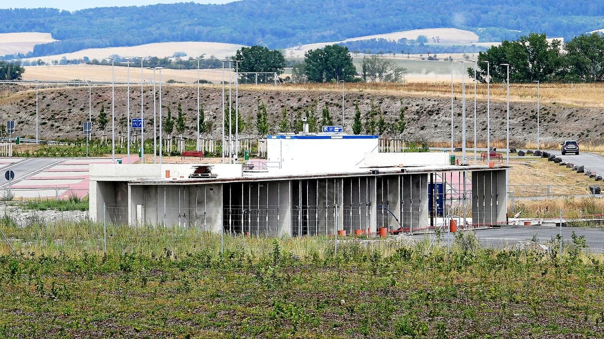 Die Baustelle der Raststätte A71 „Leubinger Fürstenhügel“.