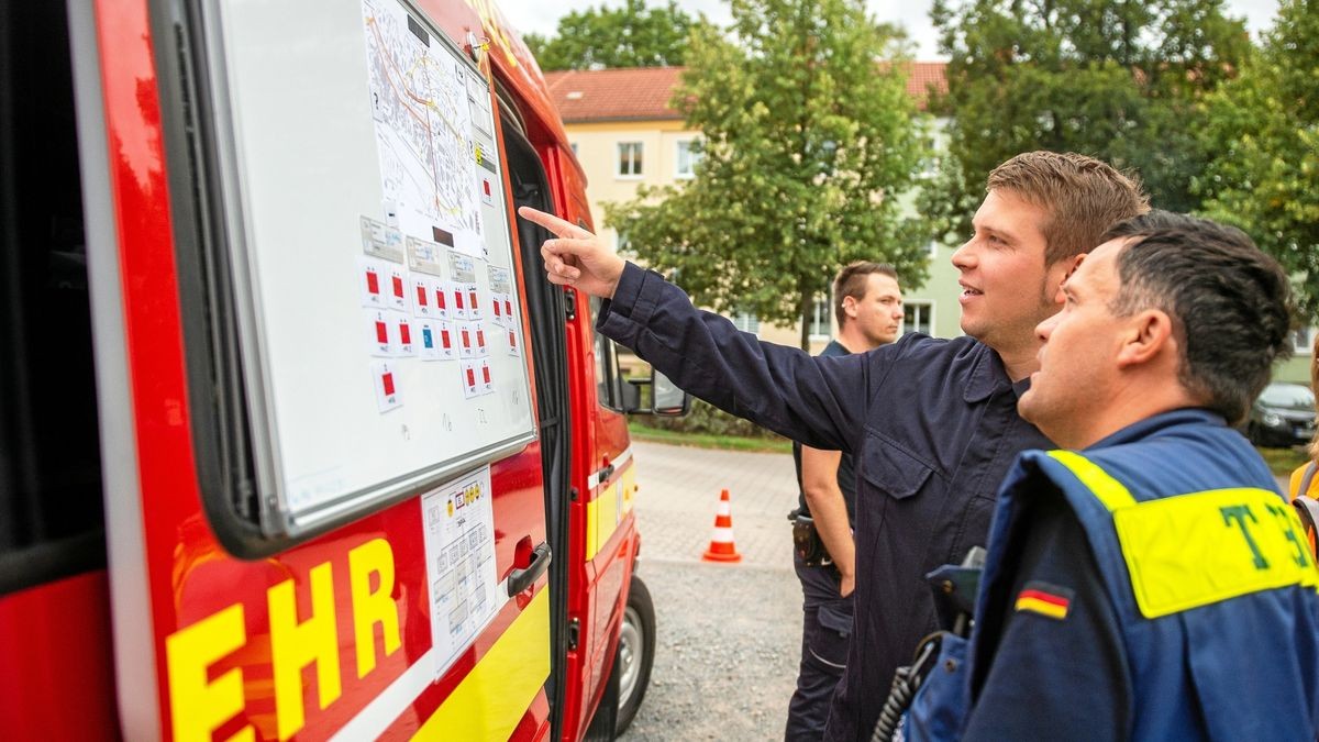 Nachdem am Dienstagvormittag ein Blindgänger aus dem Zweiten Weltkrieg bei Sanierungsarbeiten in Nordhausen am Zorgeufer gefunden wurde, erfolgte ab 17 Uhr die Evakuierung um den Fundort.