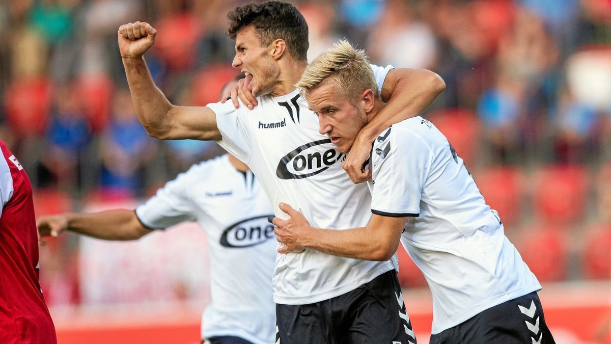 Der FC Rot-Weiß Erfurt hat am Mittwochabend sein Heimspiel in der Regionalliga gegen den ZFC Meuselwitz mit 1:2 verloren.