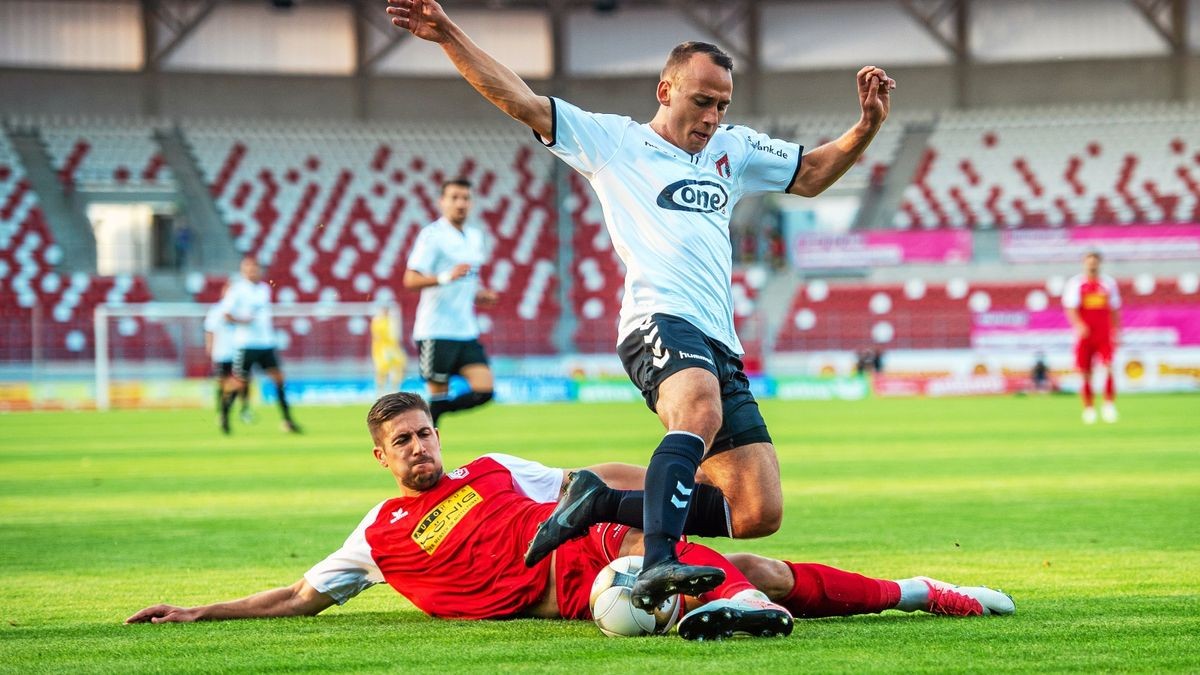 Der FC Rot-Weiß Erfurt hat am Mittwochabend sein Heimspiel in der Regionalliga gegen den ZFC Meuselwitz mit 1:2 verloren.