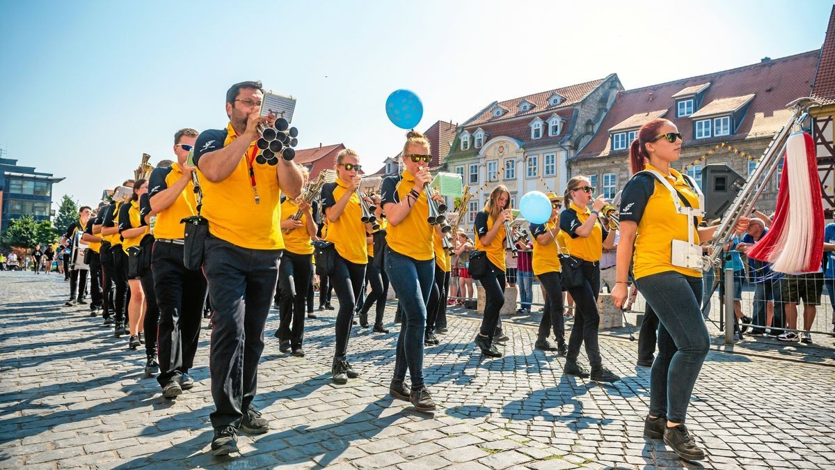 25/08/2019 - Mühlhausen: Umzug zur 142. Mühlhäuser Stadtkirmes / Schalmeienkapelle Rüdersdorf (