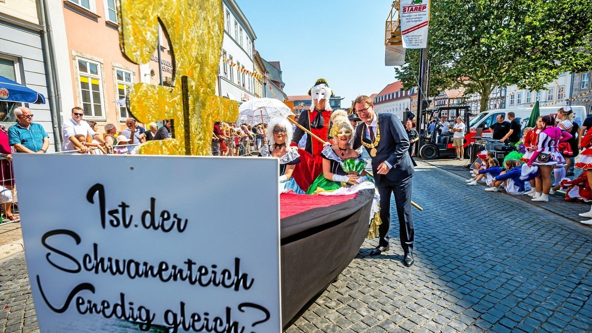 25/08/2019 - Mühlhausen: Umzug zur 142. Mühlhäuser Stadtkirmes / Viktoriastraße (