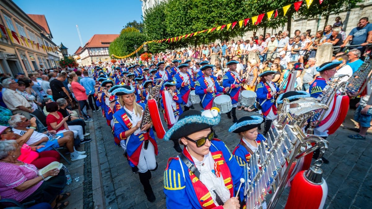 25/08/2019 - Mühlhausen: Umzug zur 142. Mühlhäuser Stadtkirmes / Stadtspielmannszug Mühlhausen (