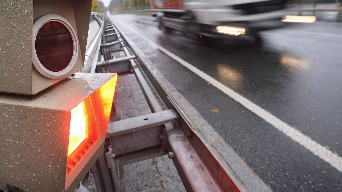 In knapp 3,5 Stunden waren insgesamt 451 Fahrzeuge zu schnell unterwegs gewesen. (Symbolbild)