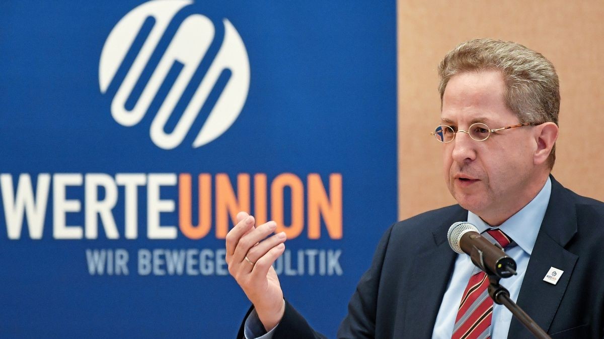 Hans-Georg Maaßen (CDU) am Donnerstagabend in bei einer Wahlkampf-Veranstaltung der Werteunion in Hoppegarten.