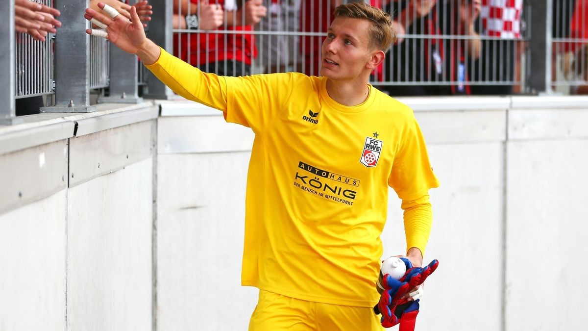 Der FC Rot-Weiß Erfurt hat am Sonntag sein Heimspiel in der Regionalliga gegen den BFC Dynamo Berlin mit 2:1 gewonnen.