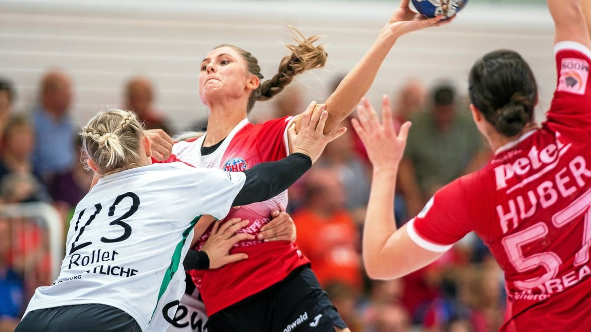 Mit 36:19 gewann der Thüringer HC gegen den VfL Oldenburg sein erstes Heimspiel in der neuen Saison der Handball-Bundesliga.