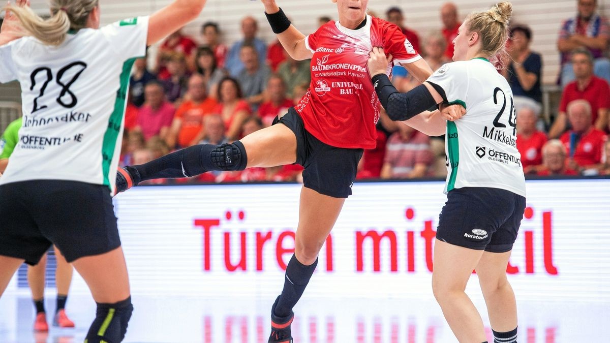 Mit 36:19 gewann der Thüringer HC gegen den VfL Oldenburg sein erstes Heimspiel in der neuen Saison der Handball-Bundesliga.