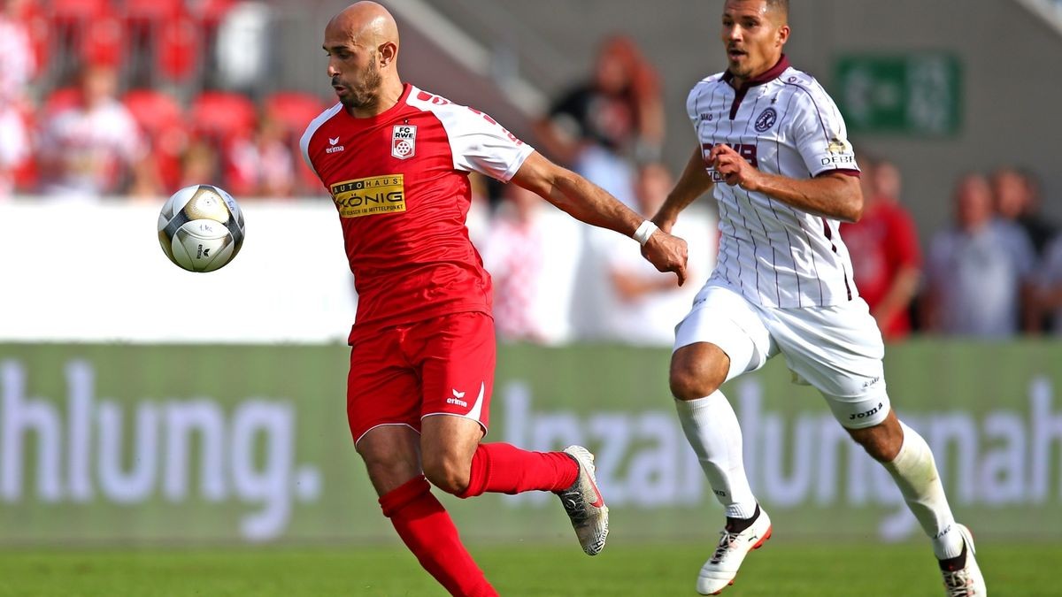 Der FC Rot-Weiß Erfurt hat am Sonntag sein Heimspiel in der Regionalliga gegen den BFC Dynamo Berlin mit 2:1 gewonnen.