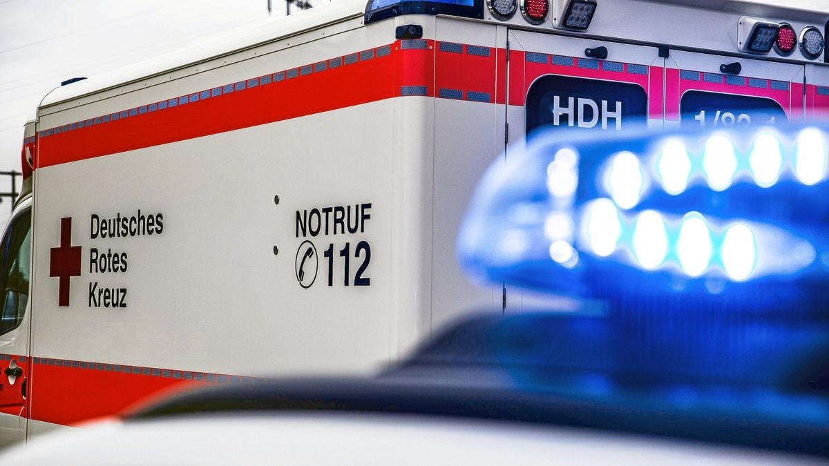 Der Rettungsdienst brachte die 39-Jährige in ein Krankenhaus. (Symbolfoto)