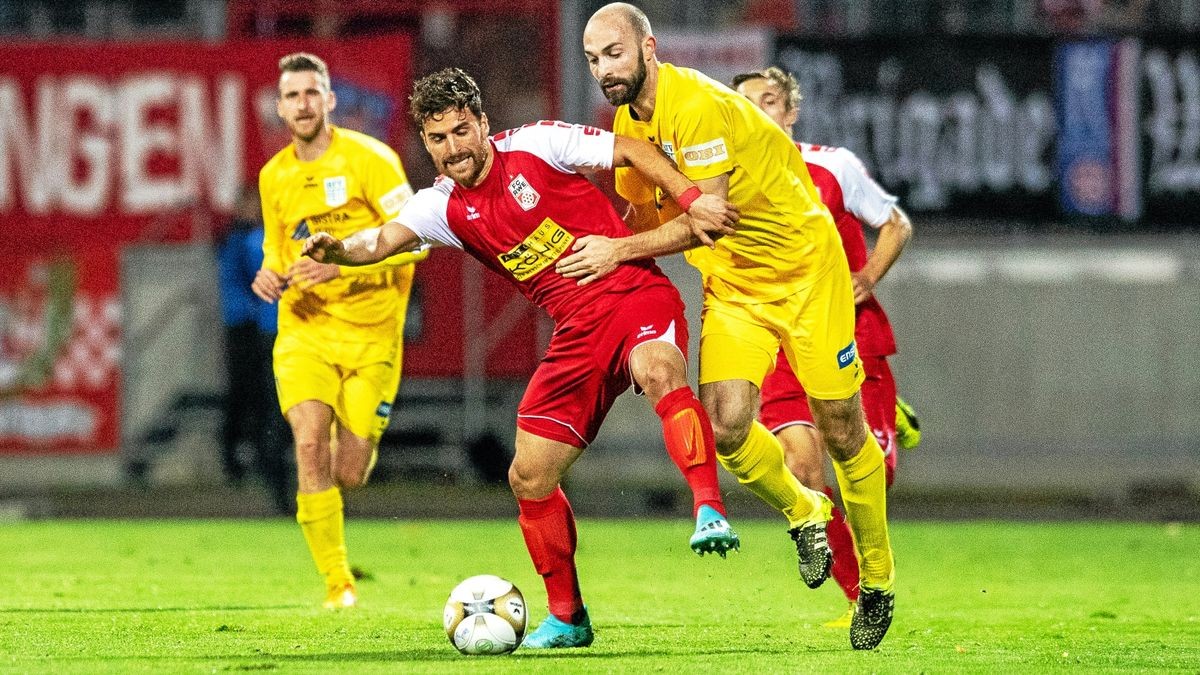 Das 3:0 (2:0) gegen den Bischofswerdaer FV ließ die Thüringer zumindest für eine Nacht gleich um fünf Ränge auf Platz neun und damit aus dem Tabellenkeller klettern.