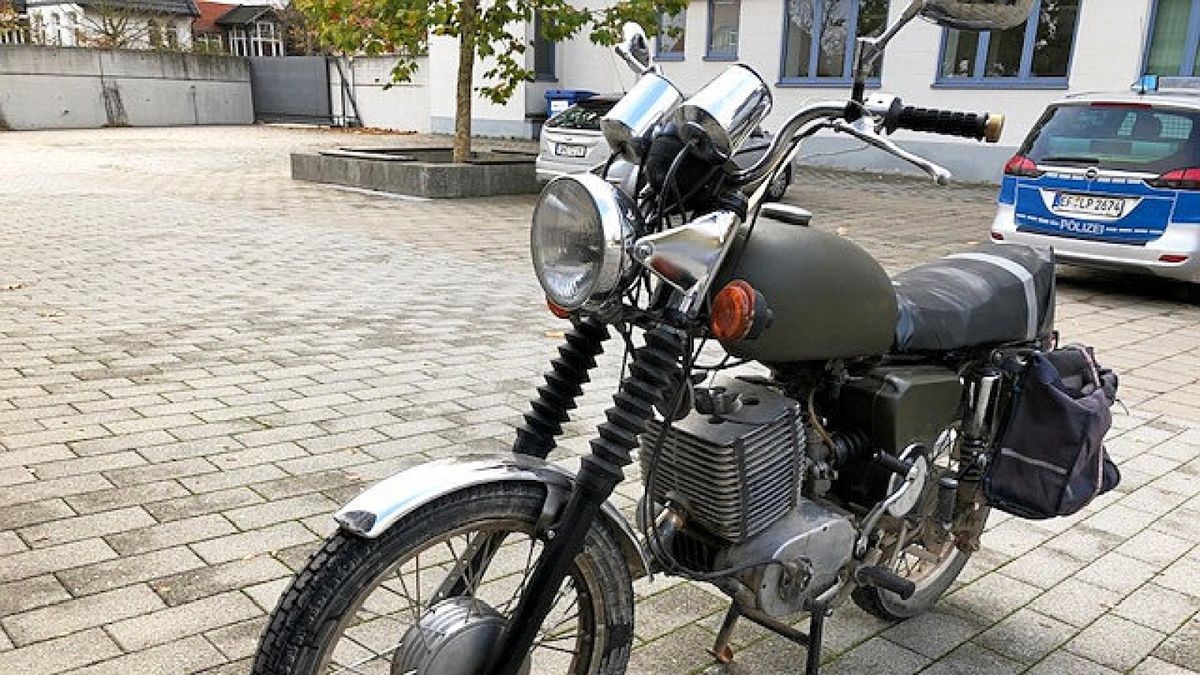 Die Polizei in Heiligenstadt sucht den Besitzer einer MZ TS 250 in oliv grün. 