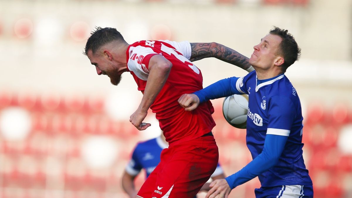 Fußball-Regionalligist FC Rot-Weiß Erfurt hat gegen Tabellenführer VSG Altglienicke ein 1:1 (1:1) erreicht. 