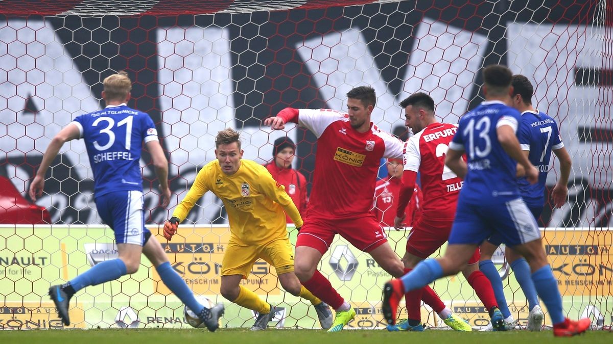 Fußball-Regionalligist FC Rot-Weiß Erfurt hat gegen Tabellenführer VSG Altglienicke ein 1:1 (1:1) erreicht. 