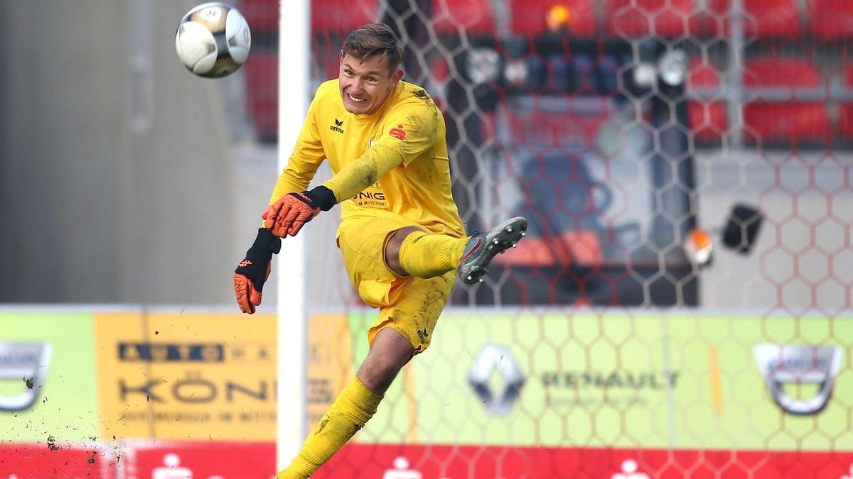 Fußball-Regionalligist FC Rot-Weiß Erfurt hat gegen Tabellenführer VSG Altglienicke ein 1:1 (1:1) erreicht. 