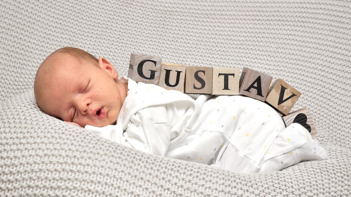 Gustav Osse geboren am 14.9.2019 Uhrzeit: 19.41 Uhr Gewicht: 3300 Gramm Größe: 51 Zentimeter Eltern:Thomas und Maria Osse Ort:Stadtilm Alle Babys wurden in den Ilm-Kreis-Kliniken Arnstadt geboren. Die Fotos stammen von First Moment Chemnitz.