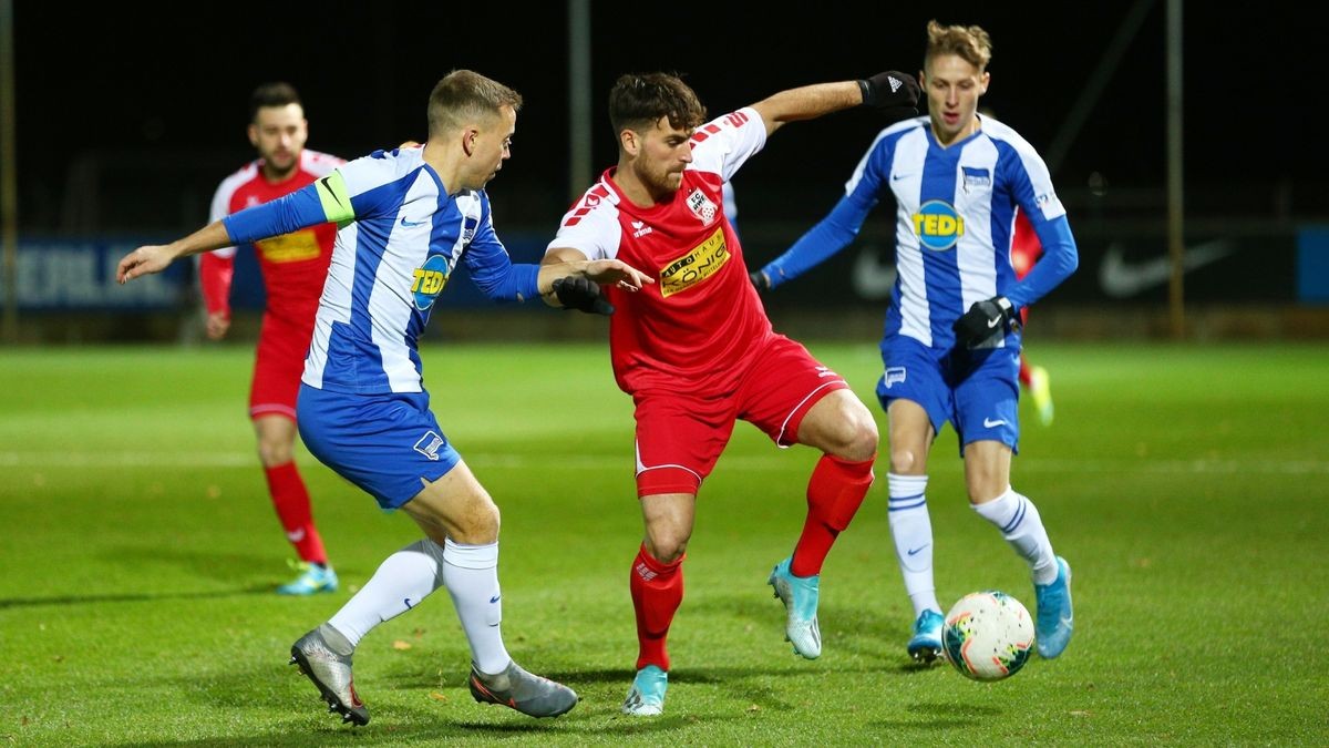 Durch ein 0:0 bei der zweiten Mannschaft von Hertha BSC Berlin hat sich der FC Rot-Weiß Erfurt einen Punkt in der Regionalliga erkämpft.