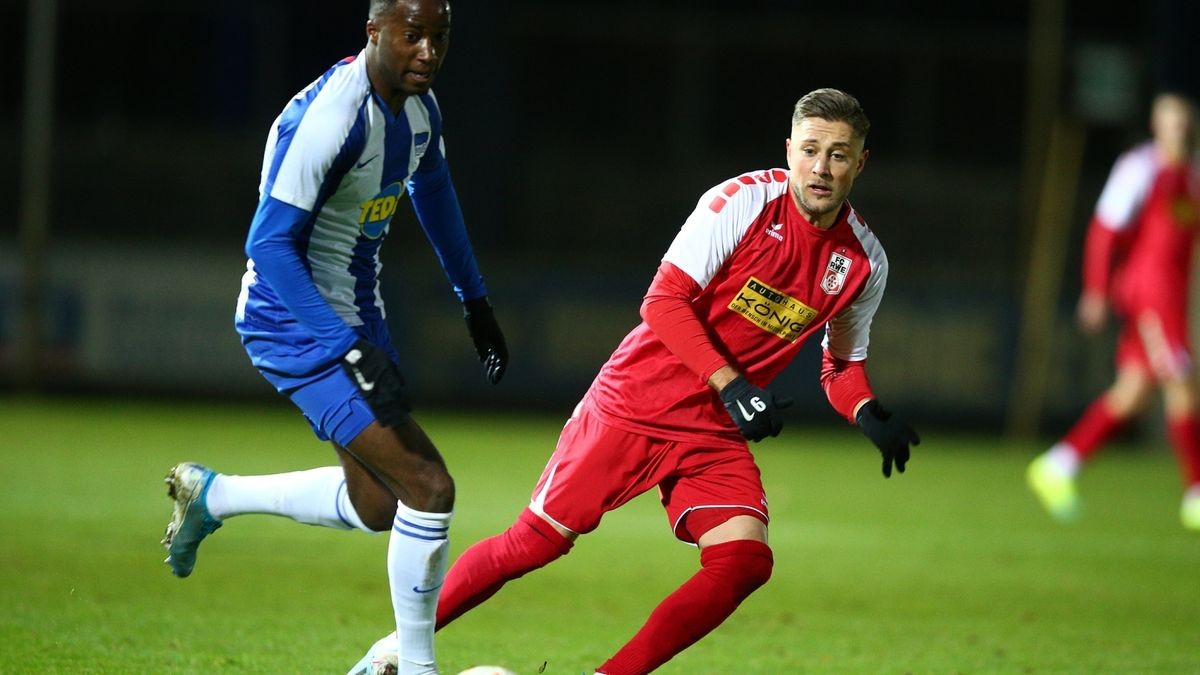 Durch ein 0:0 bei der zweiten Mannschaft von Hertha BSC Berlin hat sich der FC Rot-Weiß Erfurt einen Punkt in der Regionalliga erkämpft.