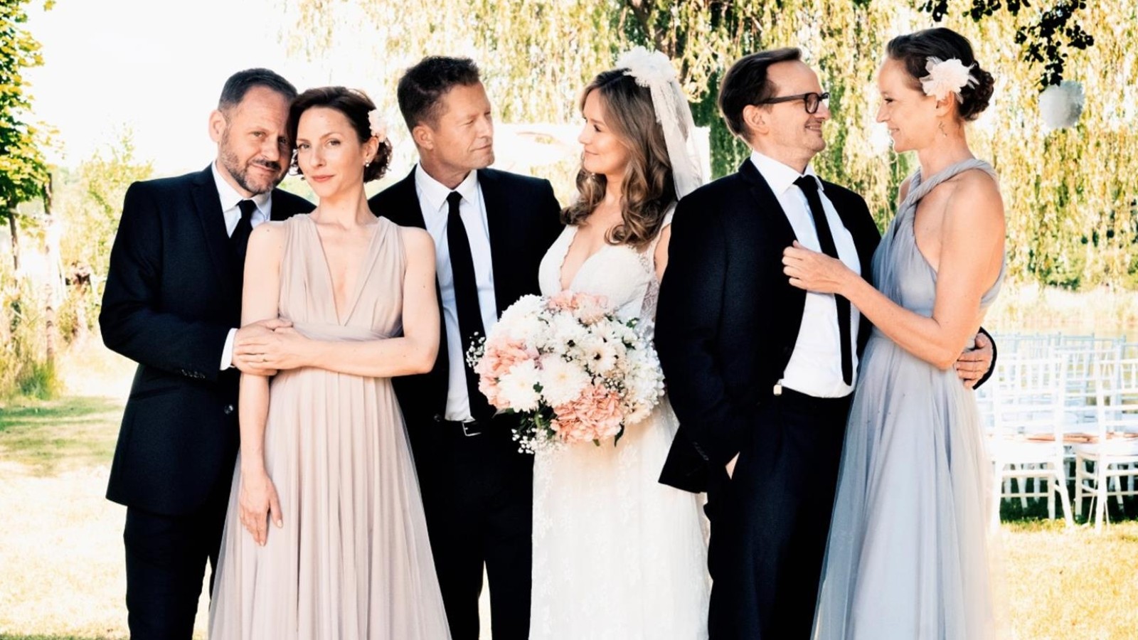 Porno eri dushda xotinini aldadi Uzun oyoqli fohishalar