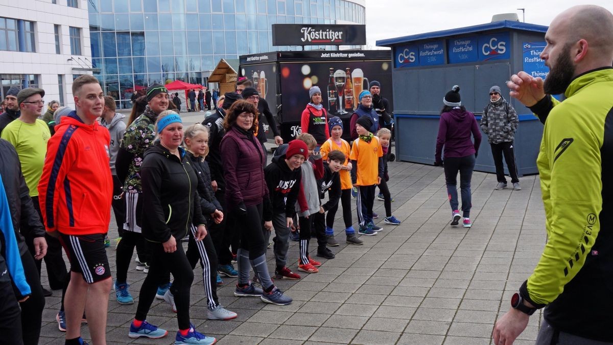 Zur Benefizaktion „Hoffnung für Friedrich“ kommen am Sonntag vor allem Erfurter Familien. Der Fitness-Run mit Nils Schumann (r.) spielt allein 1300 Euro an Spenden ein.