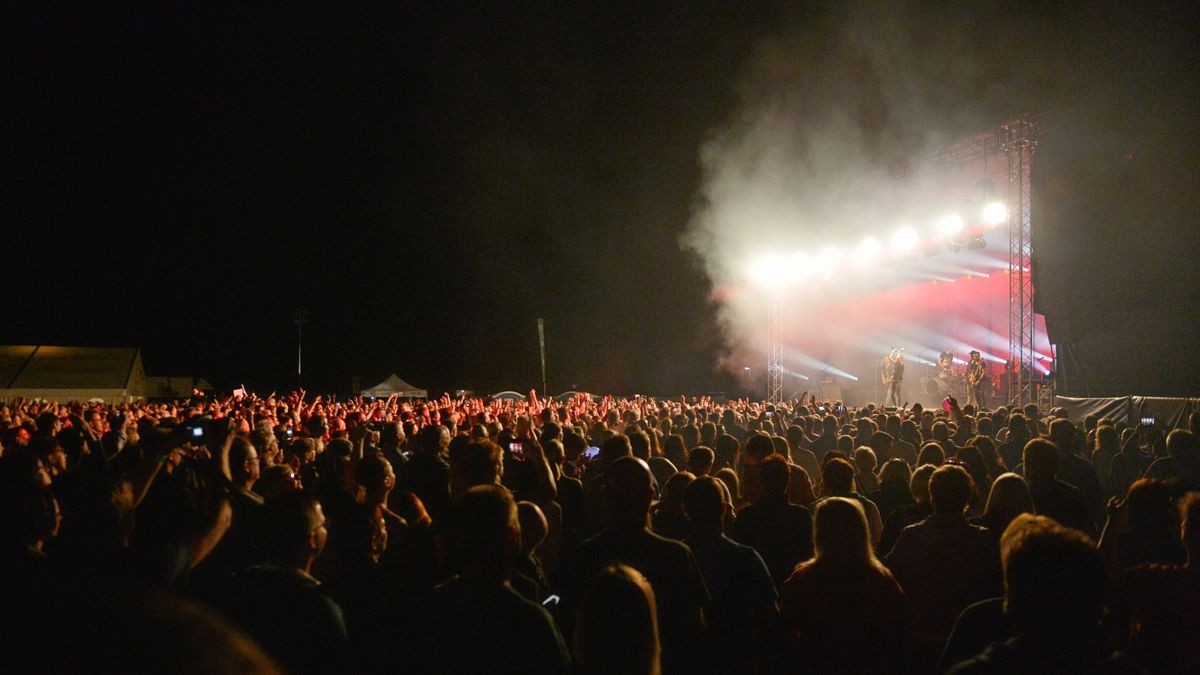 Christina Stürmer hatte im August des vergangenen Jahres mit ihrer Band das Konzertgelände der Burg Scharfenstein in Leinefelde-Worbis fest im Griff.