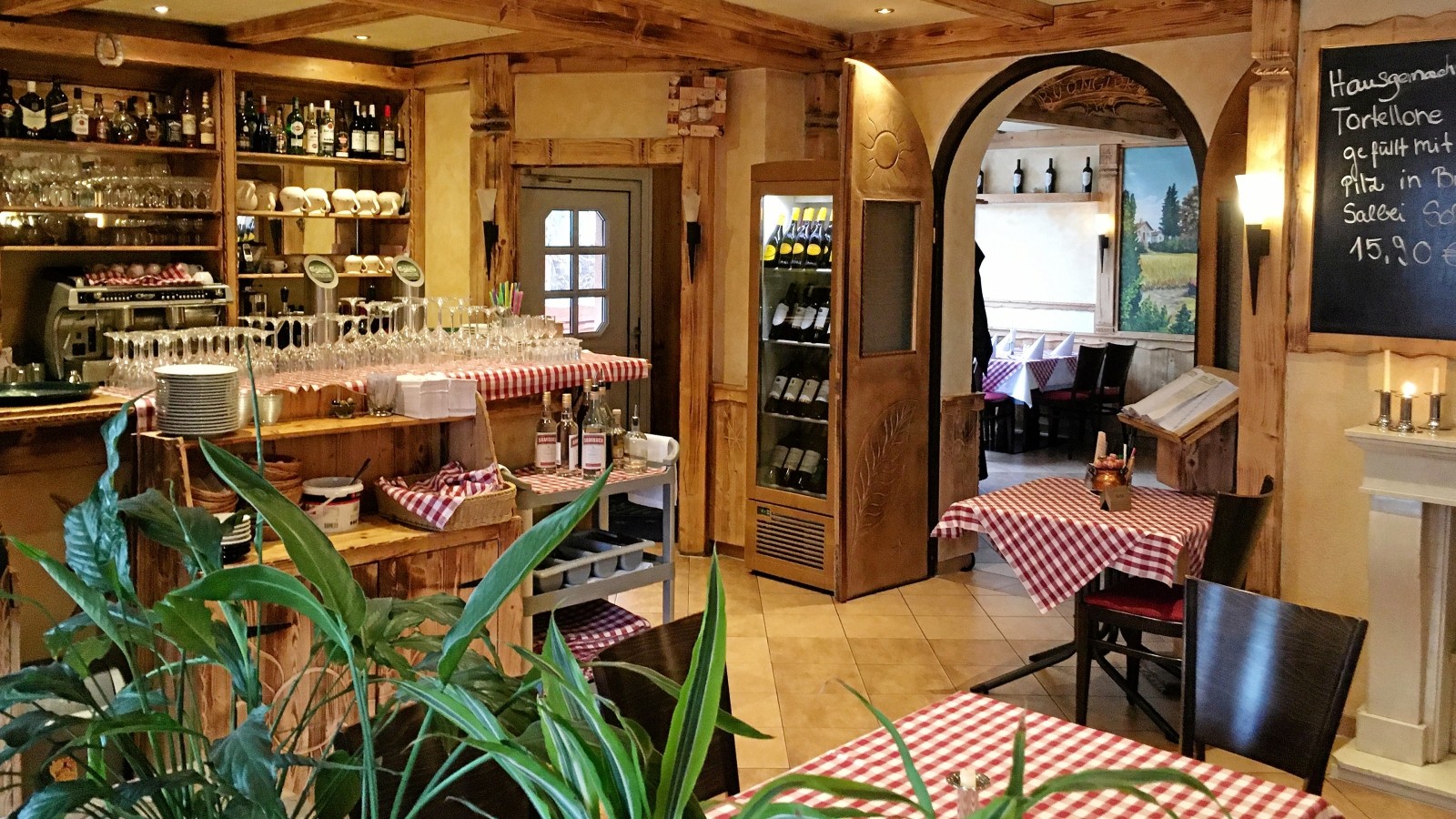 Trattoria Pane E Vino Friedrich Ebert Straße Potsdam Rustikales Italien-Gefühl in der Trattoria „Pane e Vino“