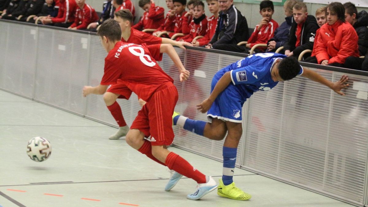 Allianz-Cup, Bundesligaturnier bei Eintracht Sondershausen spielte unter anderem Bayern München, RB Leipzig, 1899 Hoffenheim, Werder Bremen, Hertha BSC Berlin, Union Berlin, Dynamo Dresden, 1. FC Magdeburg, Hallescher FC, Rot-Weiß Erfurt, Hannover 96 und Eintracht Sondershausen.