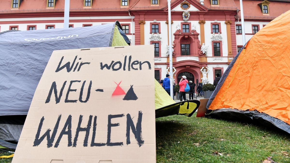 Ungeachtet der Rücktrittsankündigung von Thomas Kemmerich als Ministerpräsident rissen die Proteste, wie hier in Erfurt, nicht ab. (Archivfoto)