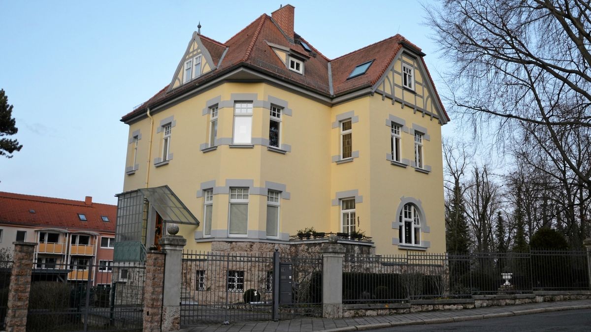 Die Wlhelm-Külz-Straße 19 (damals Südstraße), wo Hedwig Bendemann und Elsa Krüger gewohnt und Martha Käselau als Hausmädchen beschäftigt haben.