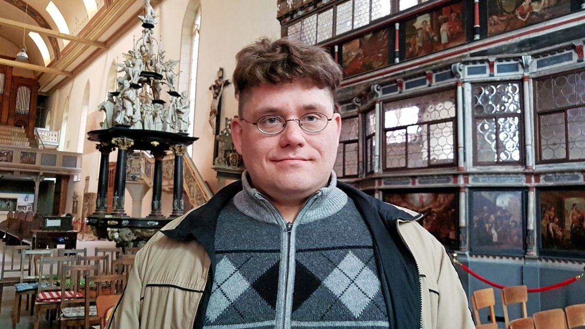 Sebastian Jokisch betreut ab dieser Woche von Montag bis Freitag die Öffnungszeiten der Oberkirche in Arnstadt. Am Wochenende liegt das in den Händen von Ehrenamtlichen aus dem Oberkirchenverein.