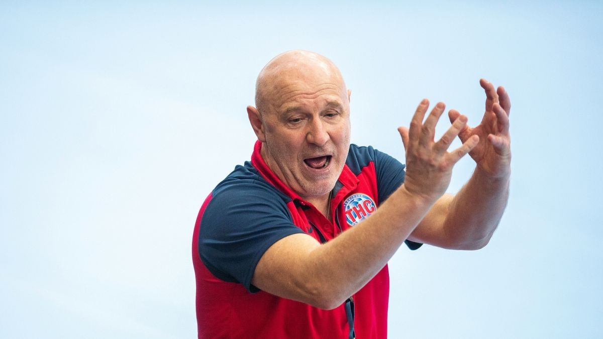 Trainer Herbert Müller rechnet mit einer Absage des Pokalfinalturniers (Archivfoto). 