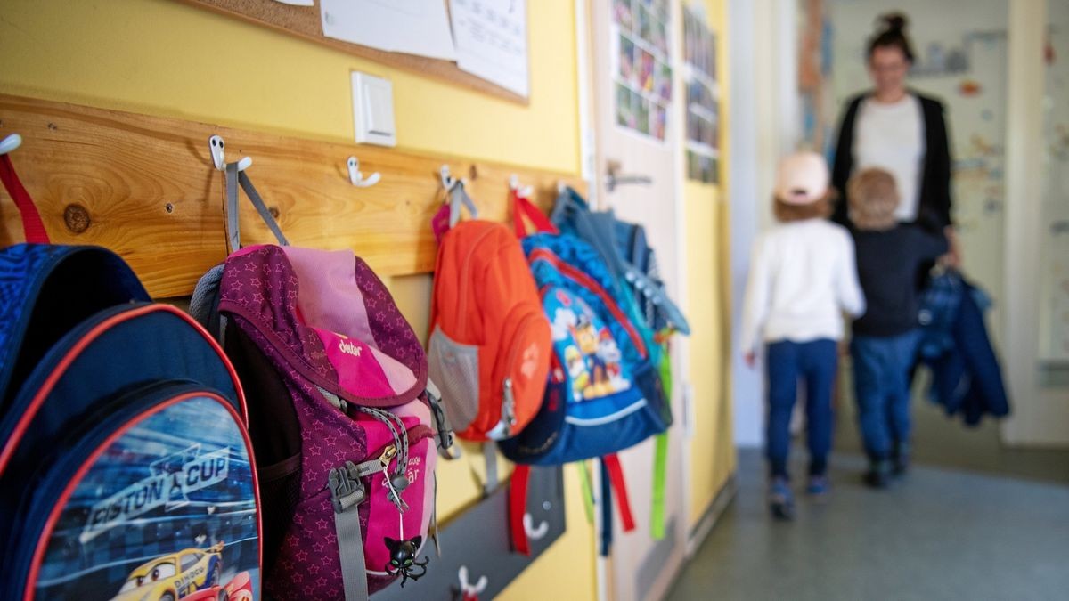 Die AWO hat entschieden, die Betreuungs- und Verpflegungsentgelte auch bei den Eltern auszusetzen, die ihre Kinder in die Notbetreuung geben (Symbolfoto). 