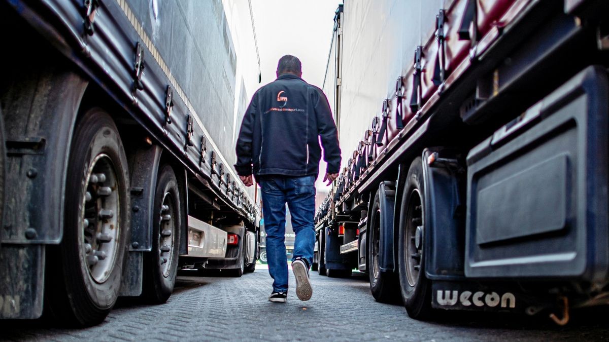 Seit Montag bietet die Stadt Erfurt Lkw-Fahrern Duschmöglichkeiten an. (Symbolbild)