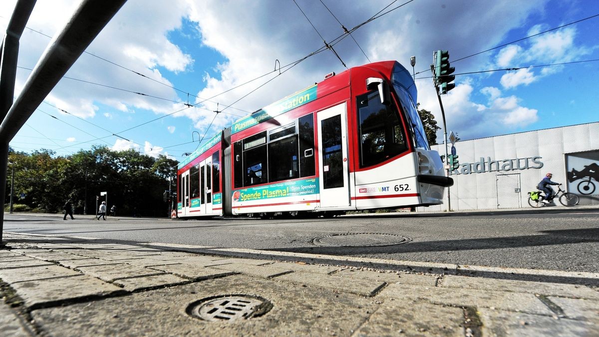 Die Evag hat 19 befristet angestellte Straßenbahnfahrer unbefristet übernommen.