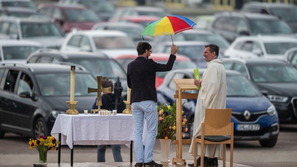 So konnten nur Familien oder Fahrzeuge mit maximal zwei Insassen auf das Gelände fahren.