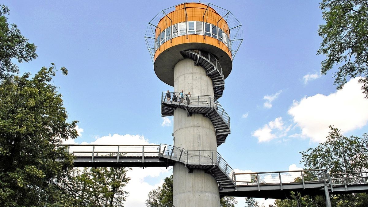 Der Baumkronenpfad im Hainich bleibt zu. Die aktuellen Hygienevorschriften können nicht erfüllt werden, etwa an Engstellen wie dem Aufstiegsturm. 