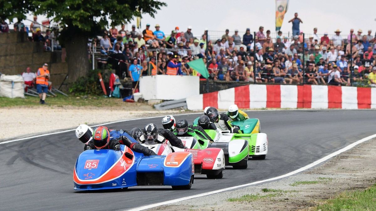 Rennatmosphäre auf dem Schleizer Dreieck im Juli 2019. In diesem Jahr wurde die Veranstaltung vorläufig abgesagt.