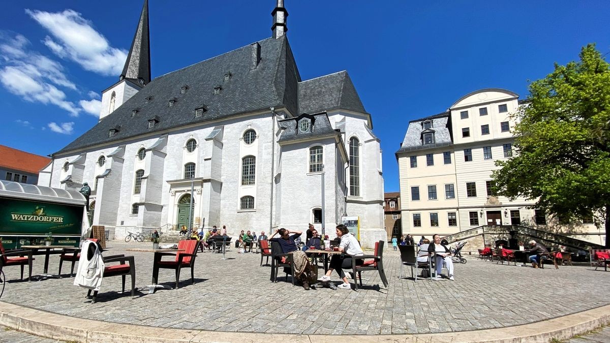 Der möblierte Herderplatz macht bereits Lust darauf, auch später so belebt zu werden.