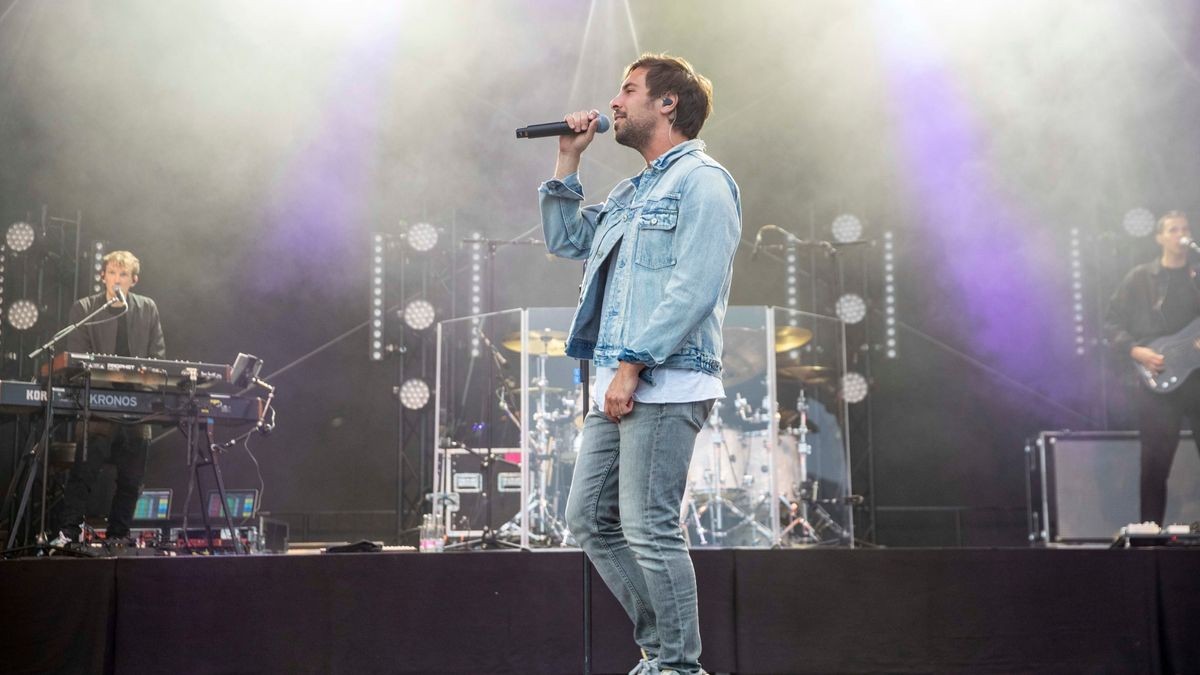 Ein ausverkauftes Autokonzert gab Max Giesinger am Freitagabend auf der Messe Erfurt.